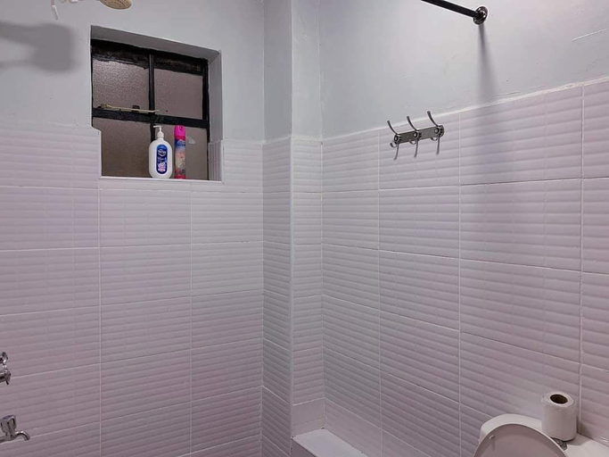 Bathroom 4, Lux Suites Amaziah Apartments Muthiga, Kikuyu