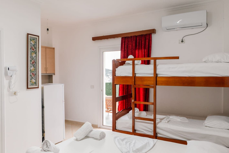 Room 4, Villa Star, Sarandës