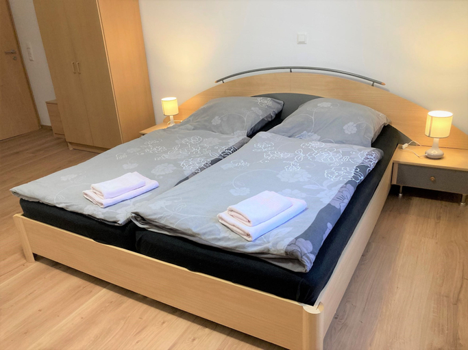 Bedroom 3, Hotel Zur Henne, Ilm-Kreis