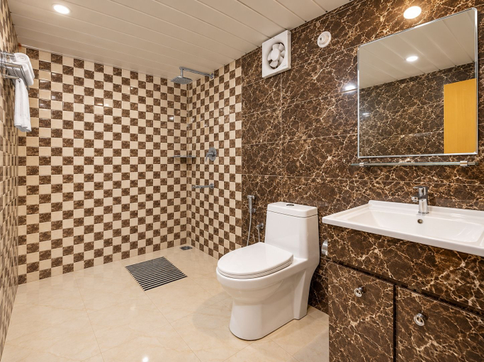 Bathroom 5, Wild Vista Marchula Resort, Almora