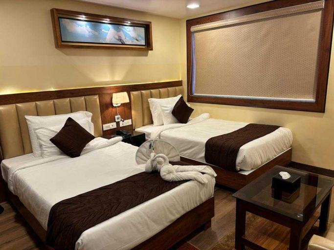 Room 5, Classic Raj Guest House, North 24 Parganas