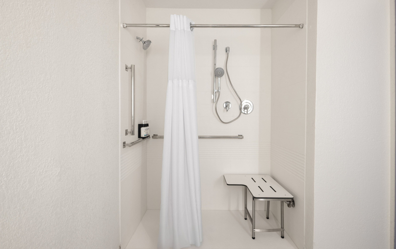 Bathroom 3, Garner Hotel Lawton - Fort Sill Area by IHG, Comanche