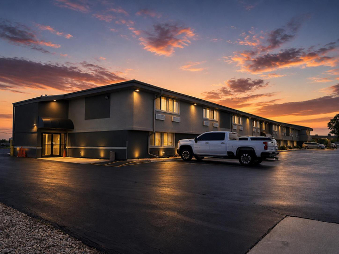 Exterior & Views 2, Sleep Inn & Suites Madison West, Dane
