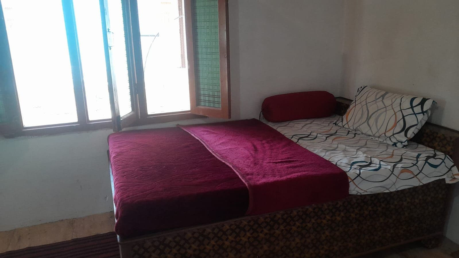 Room 3, Homely Hills,6Km frm Nagtibba trek route, Tehri Garhwal