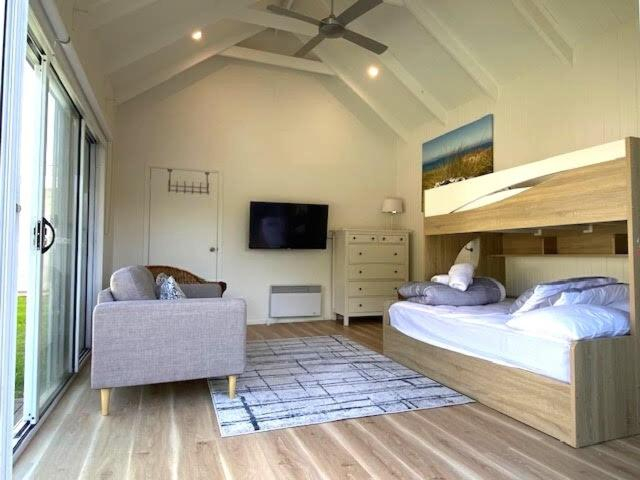 Bedroom 3, Sorrento Beach House: great location & pool, Melbourne