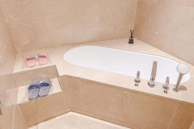 Bathroom 4, Fengcheng International Hotel, Jincheng