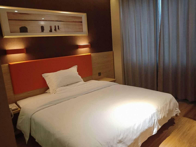 Bedroom 3, 7 Days Premium She County Longshan Street Beiguan Primary School, Handan