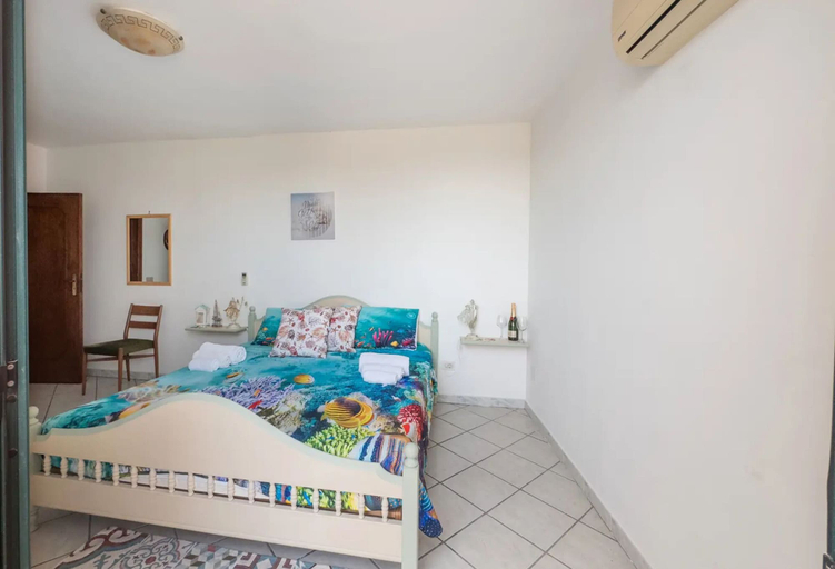 Room 4, Refuge With a View of the sea, Lecce