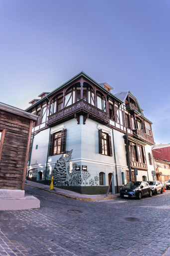 Primary image
