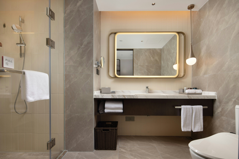 Bathroom, Home2 Suites by Hilton Fuzhou Cangshan, Fuzhou