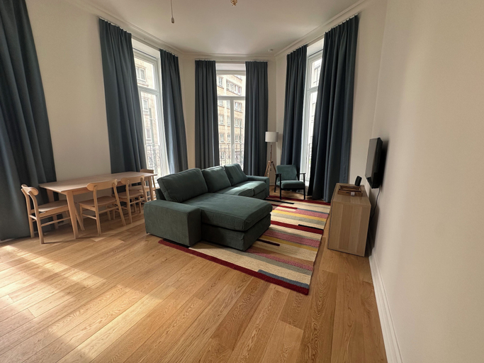 Living room 2, Charming 1-bedroom Apartment in Vibrant Ixelles, Brussels, Bruxelles