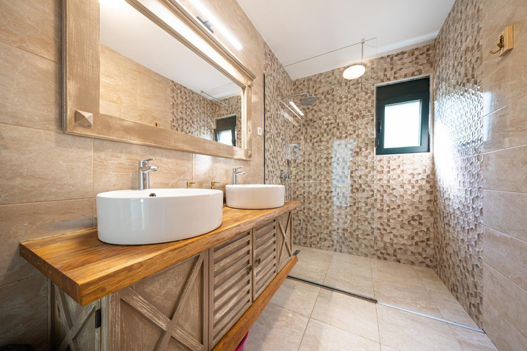 Bathroom, Villa Latina 2