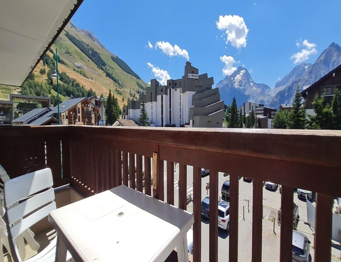 Balcony, 2-bedroom Apartment in Les Deux Alpes, Isère