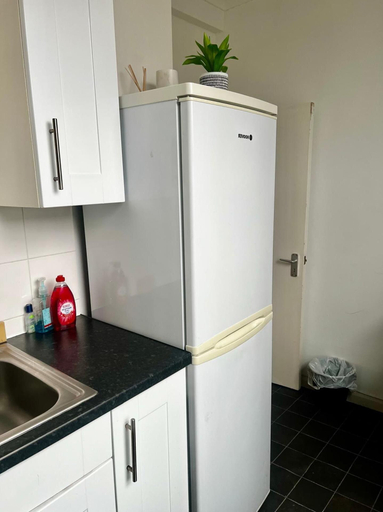 Interior 4, Apartment Sleeps 4 Near Station, London