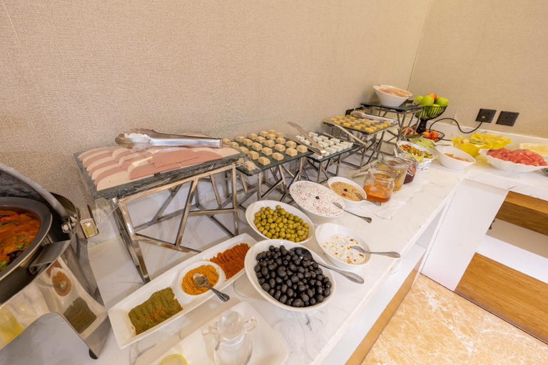 Food & Drinks 5, Al Muhaidb Residence Al Takhasossi 1 - Economic, Riyadh