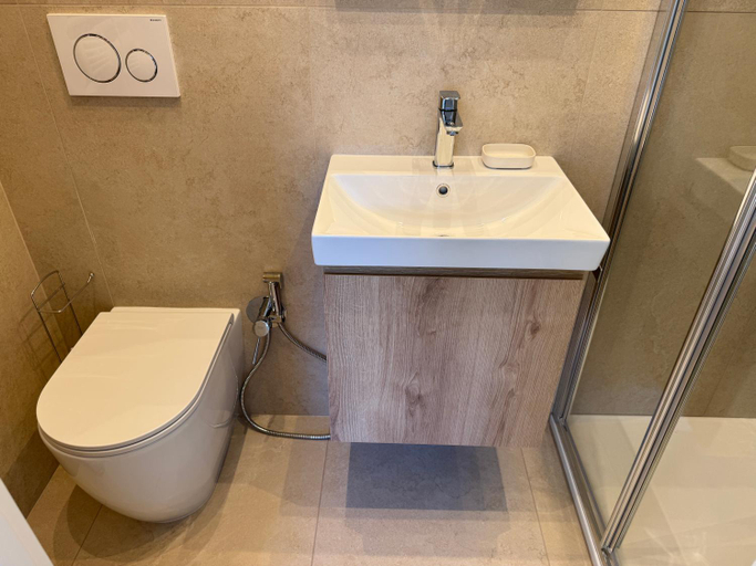 Bathroom 3, Sunny Room in a cozy Villa, Latina