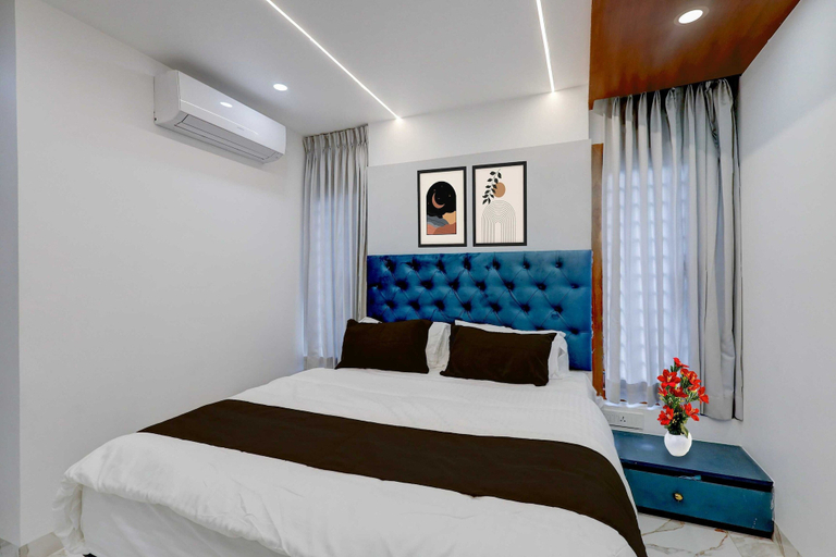 Room 4, Deluxe Suvedhi Tower, Ernakulam