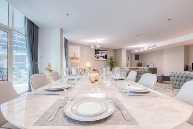 Food & Drinks, Luxurious 4 Bedroom Duplex Villa Apartment Near JBR, Dubai