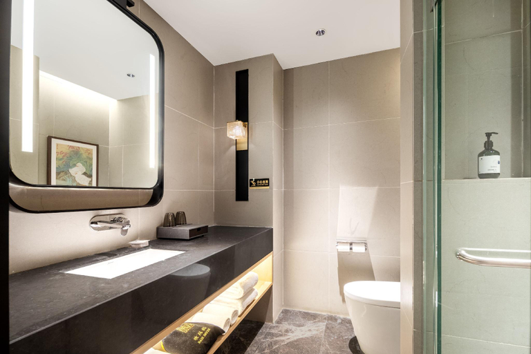 Bathroom 4, Juntels Penglai, Yantai