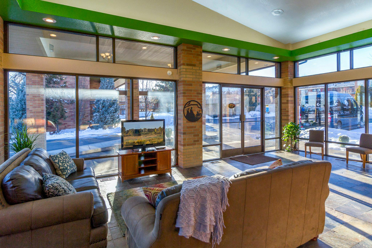 Public Area 2, Cerulean Hotel, Klamath