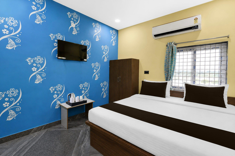 Room 4, Classic Sri Jogulamba Residency, Mahbubnagar