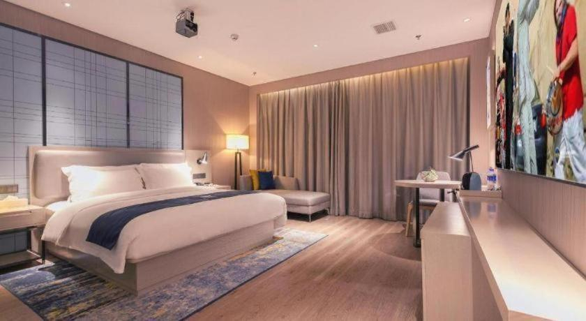 Bedroom 2, Echarm Hotel Changde Taoyuan Walking Street Jinyuan Tower, Changde