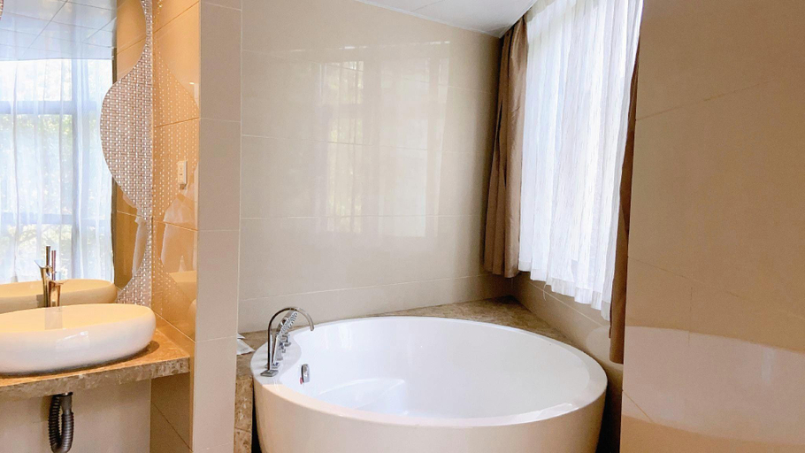 Bathroom 3, Lavande Hotel (Wuhan High-speed Railway Station), Wuhan