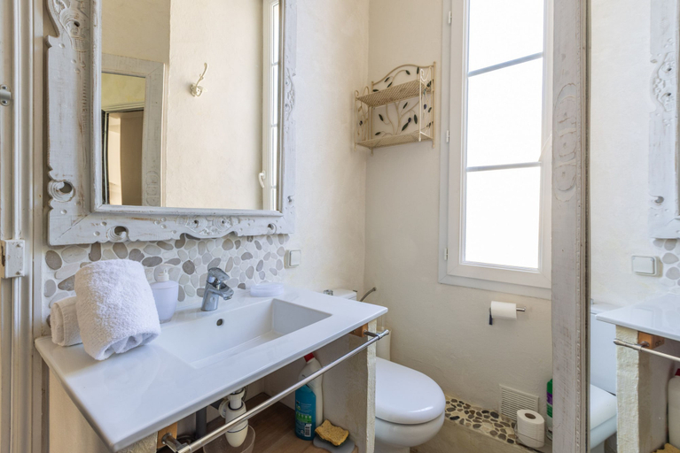 Room 4, 2 Chambres -2 Sdb- Balcon- Forville A2b106, Alpes-Maritimes