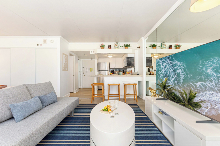 Exterior 4, Stunning Ocean & Fireworks Lagoon View From Condo at Ilikai W/full Kitchen, Honolulu