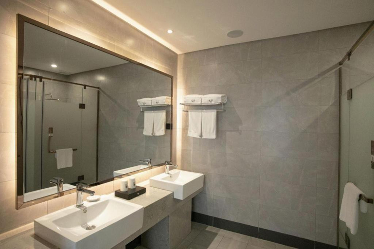 Bathroom 3, Gya Hotel Tangshan Qian'an Fortune Center, Tangshan