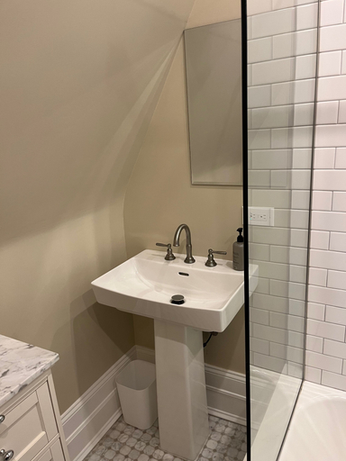 Bathroom 3, Hamilton Suites, New York