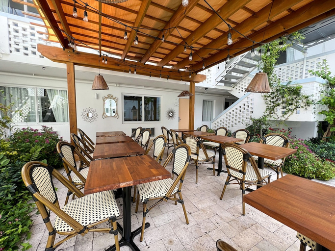 Food & Drinks 5, North Beach Hotel, Broward