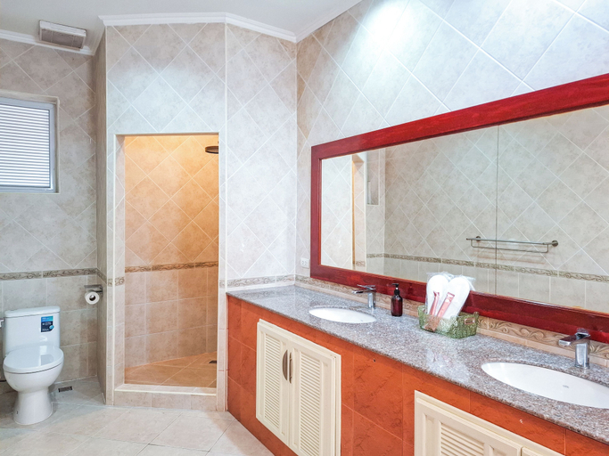 Bathroom 5, Beachside 4BR Private Pool Villa, Pattaya