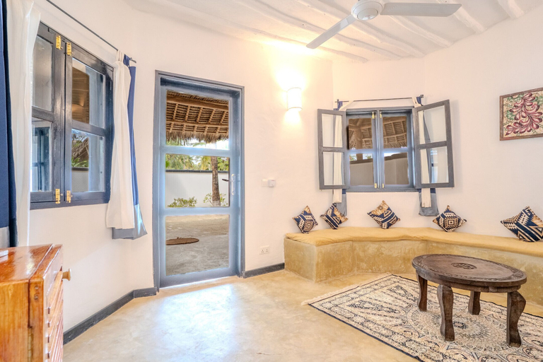 Bathroom 5, Pongwe Bay Resort, Kati
