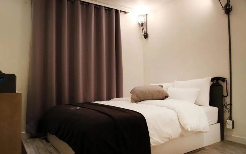 Bedroom 4, Noryangjin JH9, Dongjak