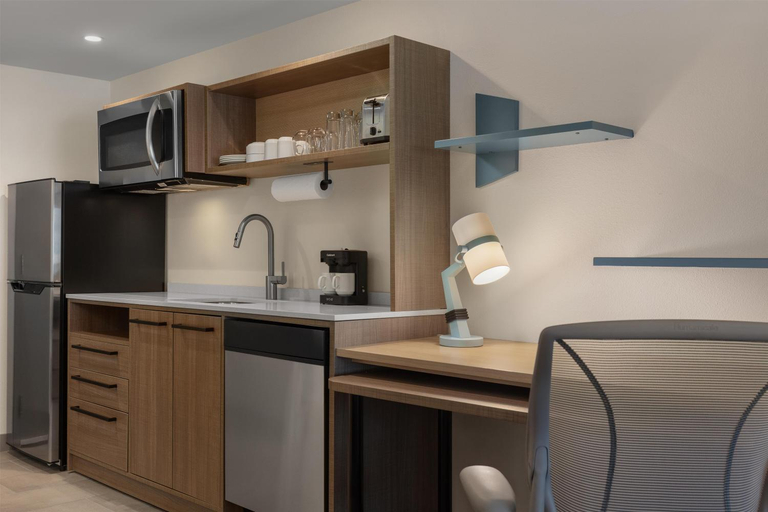 Kitchen 5, Home2 Suites By Hilton Pleasant Grove Provo North, Utah