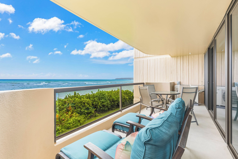 Primary image, Oceanfront North Shore Escape Remodeled 1-bedroom, 2-bath Condo, Honolulu