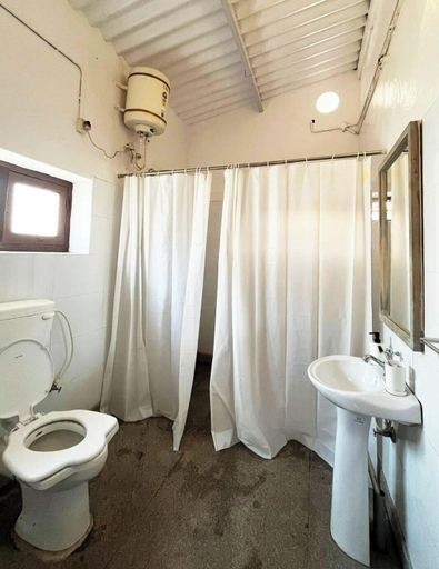 Bathroom, Laika Heritage Stay by evaddo stays, Mysore