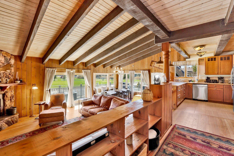 Food & Drinks, Golf & Ski Retreat #1443, San Bernardino