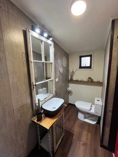 Bathroom 2, Refugios Canasto de Agua- Casita loica, Palena