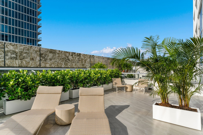 Interior 2, Sea Escape- Private Sun Deck, Beachfront and Views, Miami-Dade