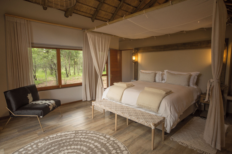 Room 3, Tsholo Safari Lodge, Bojanala