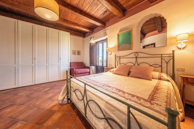 Room 1, Santē, Benevento