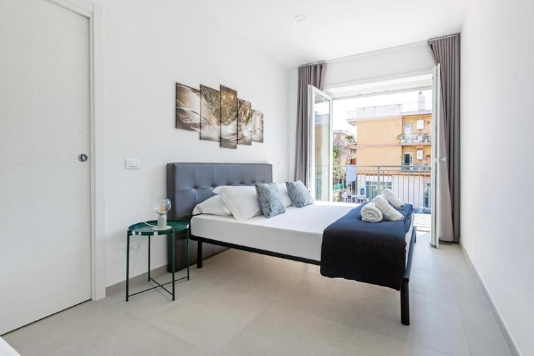Room 4, Luciano Ciampino Apartments, Rome