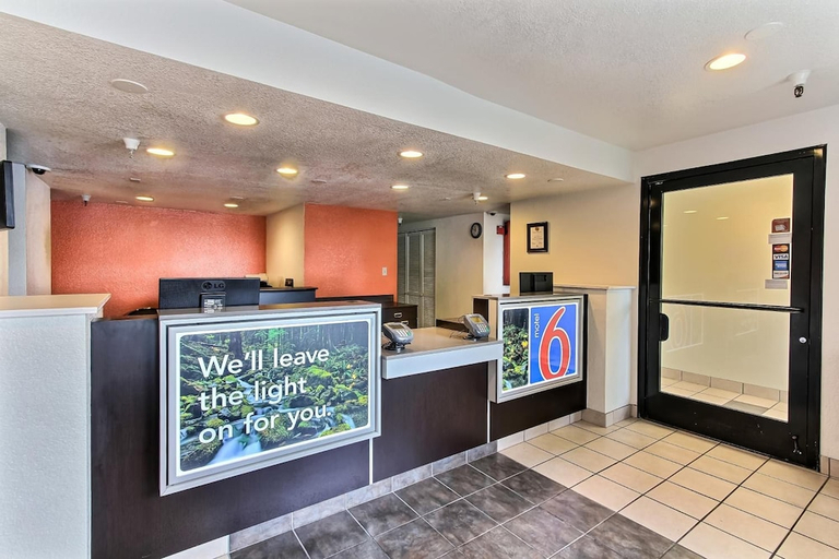 Public Area 2, Hotel B5 Watsonville, CA - Monterey Area, Santa Cruz