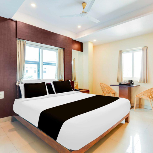 Others 5, Sri Maharaja Inn, Visakhapatnam