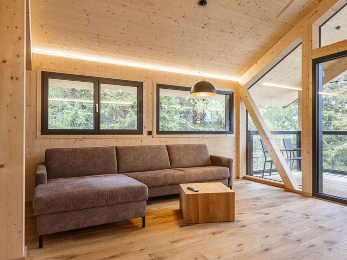 Living area 5, Superior Chalet #10 With Sauna & Hot Tub, Murau