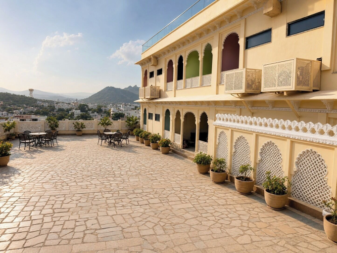 Outdoor dining, juSTa Luxe Monsoon Palace, Udaipur