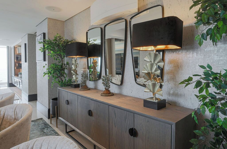 In-room dining 2, 3 Bedroom Apartment in Bantry Bay, City of Cape Town