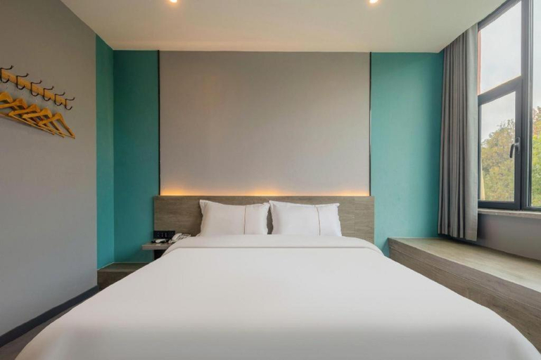 Bedroom 2, 7 Days Inn Weihai High-Speed Railway & Bus Station, Weihai